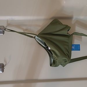 Cupshe bikini top, size medium